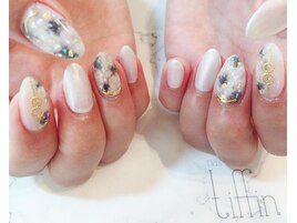 白でまとめてきれいめ◎