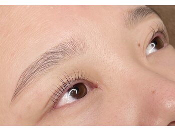 ラシク ベル(Lashiku Belle)/パリジェンヌ×アイブロウ