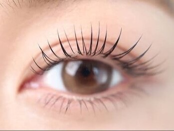 アロハマイネイルアンドアイラッシュの写真/＊大人女性に人気！持続性×スピード硬化と違和感のない柔軟性◎最先端技術"LEDエクステ"導入店☆