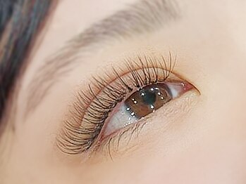 グラマラス 白金台店(glamourous produced by Noble)の写真/「まつげの隙間が気になる」「目の印象がぼやける」そんなお悩みの方にオススメ!【バインドロック¥7700～】