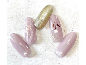 ミュナ(myuna)/くすみパープルフラワーネイル