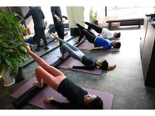 リモーネ(Limone)/ポールを使ったグループレッスン