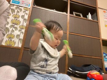 子育てママの整体サロン/施術中のお子様の様子