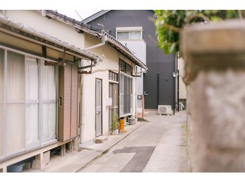 ワンピース(I PEACE)/築100年近い隠れ家一軒家サロン