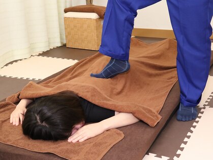 足人 伊奈店の写真