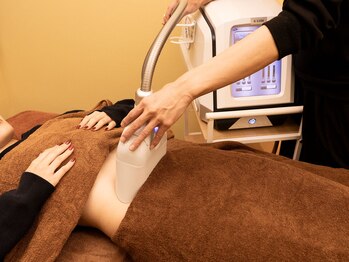 アモル 羽曳野店/脂肪冷却