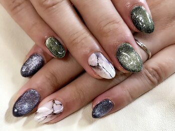 ラビング(Loving)/マグネット&大理石ネイル