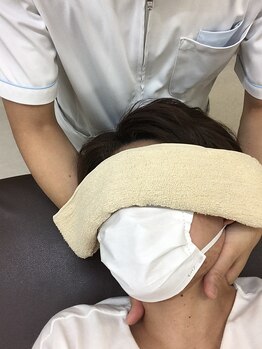 はるかぜ療術院/顔のむくみは首のリンパを流す