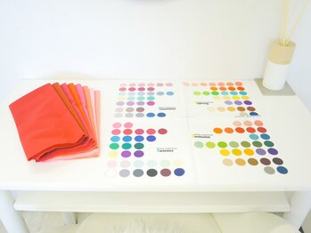 ユイマァル 倉敷店(YUIMARL)の写真/似合う色が分からない,似合うファッションが知りたい方必見!パーソナルカラー&骨格&顔タイプ診断を一度に♪