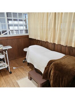 アイラッシュ TJ天気予報 5t 多治見店/施術ベッド