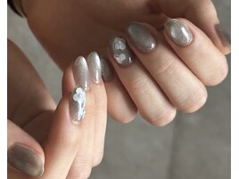 Design / ニュアンスネイル