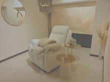 リノハ(LinohA)の雰囲気(広々とした店内はお客様同士のプライバシーに配慮しております◎)