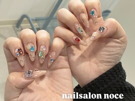 宝石ネイル