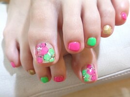 フラワー トレンド 大人 上品