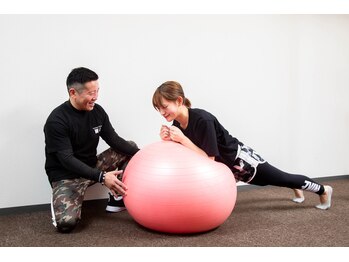 ダイエット アンド パーソナルトレーニングジム ウィル(WILL)/姿勢を綺麗にするバランストレ１