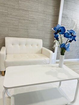 整体アイリス バイ ココイロ(IRIS by COCOIRO)/待合室ソファ