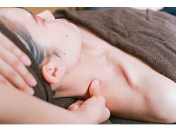 癒し～ぷ 東村山店の写真/首・肩のつらさに。ドライヘッドスパ×首肩オイルマッサージ/ハンドオイルマッサージで深く整える専門ケア