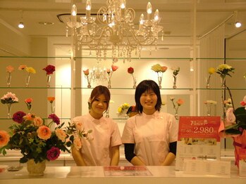 リラクゼーションサロン フラワー 上前津本店/【お出迎え】