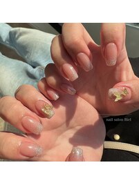 キラキラ蝶々ネイル