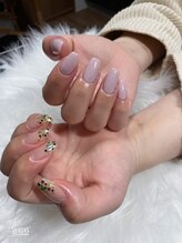 エカ(eka)/左右非対称ネイル