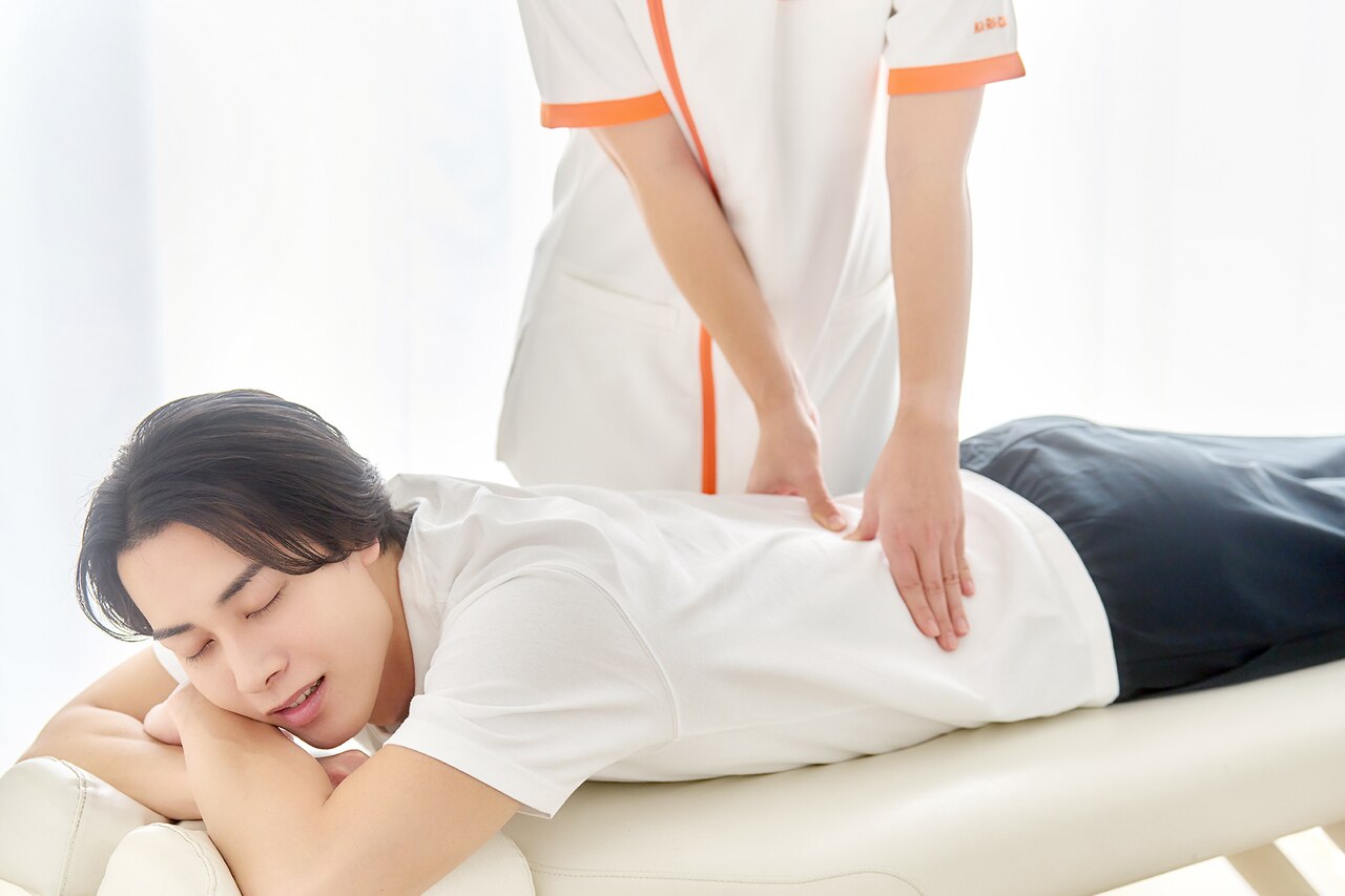 【平祝日】 日頃の疲れを、時間をかけてじっくりケア　《整体100分 12060円》