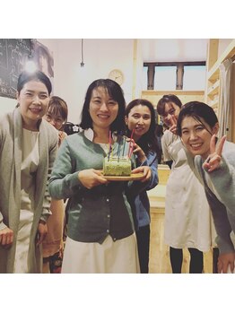 メナードフェイシャルサロン 秦野南が丘/スタッフの誕生日お祝い