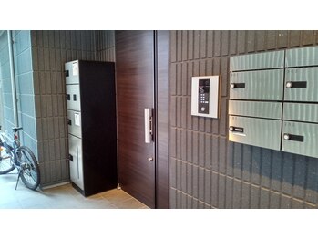 アヴリール(avril)/エントランス