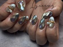 リライヴィー(Lyreivy)/ダイヤモンドネイル