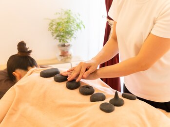 アフロディーテ ビューティー/お背中にホットストーン