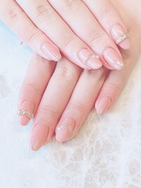 人気のアクセサリーネイル