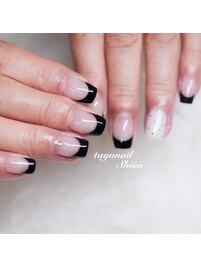 パラジェル黒フレンチネイル