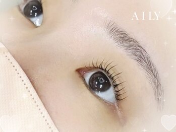 アイリー 梅田(AILY)の写真/《初めてのまつげパーマに♪》ナチュラルなのに上品おしゃれなまつげパーマ♪まつげパーマ¥2,700[まつ毛]