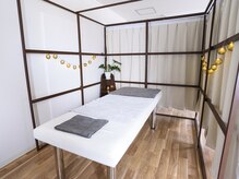 エムサロン(M salon)の雰囲気（清潔感のある落ち着いた雰囲気の施術ルーム）