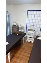 キヅキ鍼灸整体スタジオ(KIZUKI鍼灸整体スタジオ)/ベット2台常備しています。