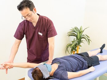 おはな整骨院 茅ヶ崎/巻き肩は肩甲骨が前に来ています