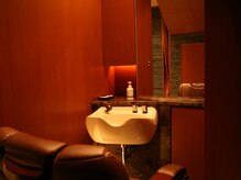ヘアモード キクチ 銀座店(HAIR MODE KIKUCHI)の雰囲気（施術は【仕切りのある個室空間】で女性理容師が担当いたします！）