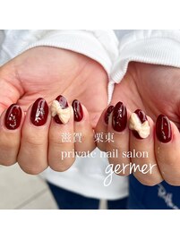 ボルドーにリボンで冬ネイル