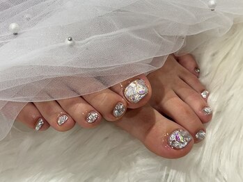 シェルネイル(SHELL NAIL)の写真/おしゃれは足元から☆今時で可愛い"うるうる&つやつや"nail♪カラーMixで色味作成OK！持込画像も◎