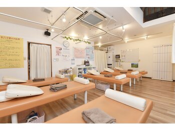 西葛西ゼロスポ鍼灸 整骨院/広々と清潔感のある空間です！