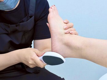 リーブル(Libre)の写真/乾燥やガサガサかかとが気になる方にオススメ◎足裏の角質除去でしっとりなめらか、触れたくなる足元へ♪