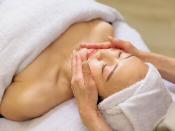 サロンドボーテ フォレッタ(Salon de beaute Folletta)の写真/【30代以降のお悩みはフォレッタへ】エイジングケア・お肌悩み解消で理想のハリつや＆メイクノリUP肌に！