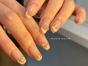 マリーネイルズ 青山店(MARIE NAILS)の写真/★初回オフ無料！マグネットデザイン¥8800～/JNA1級以上と認定講師在籍/ハンドフット１カラー¥4400～も人気