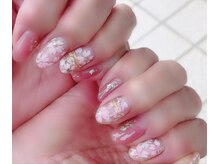 ネイルサロンパスタイム(Nail salon Pastime)の雰囲気（好きなドラマ、映画を観ながらリラックスタイムを♪）