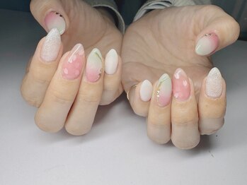 サロブリーユ(Carebrille)/持ち込みネイル