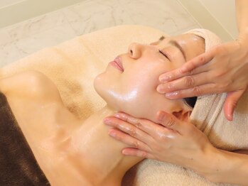 アンシャンテ(ENCHANTER)の写真/【NEW】ENCHANTERの本気”小顔”menu誕生♪肩甲骨まで行う骨格マッサージでスッキリ小顔を叶える◎