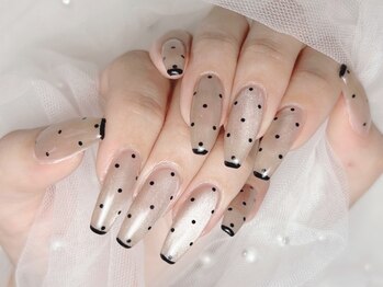エム(M.)の写真/人気の韓国/ワンホンネイルもお任せ♪豊富なカラーとパーツであなたのやりたいデザインを叶える☆
