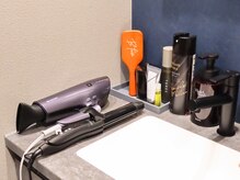 ボディフィクサー鍼灸整骨院 三軒茶屋(BODYFIXER鍼灸整骨院)の雰囲気（トイレ内のアメニティ(ドライヤー, ヘアアイロン), 美容）