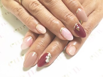 キュアエヌ(cure.n)/大理石ネイル