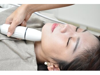 グリシーヌ(GLYCINE)/気になるあご下のお肉も◎