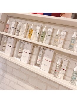 レアリゼ(Realiser)/クリスティーナ◇豊富な美容液